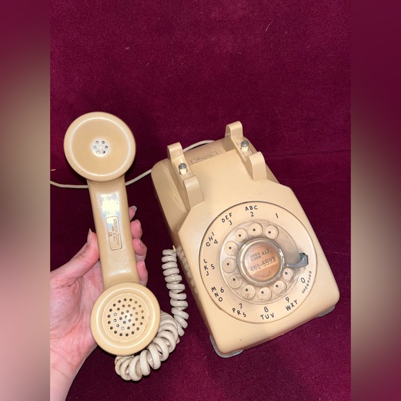 Retro Bell System Phone by Western Electric - Picture 4 of 12